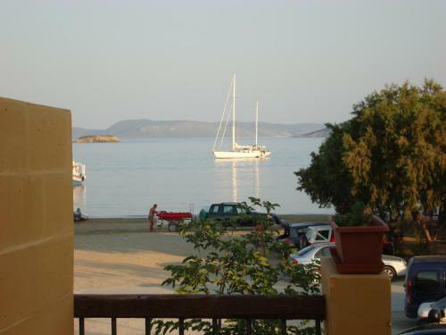 Hostal Filanthi Rooms