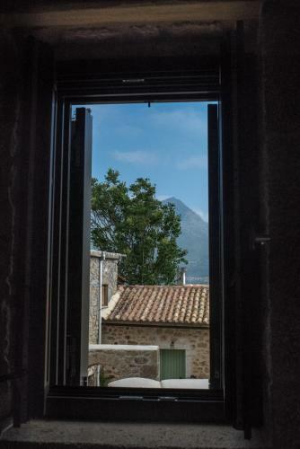 ?orona Boutique Hotel