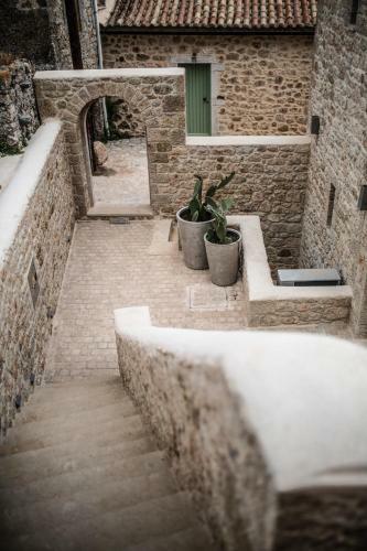 ?orona Boutique Hotel