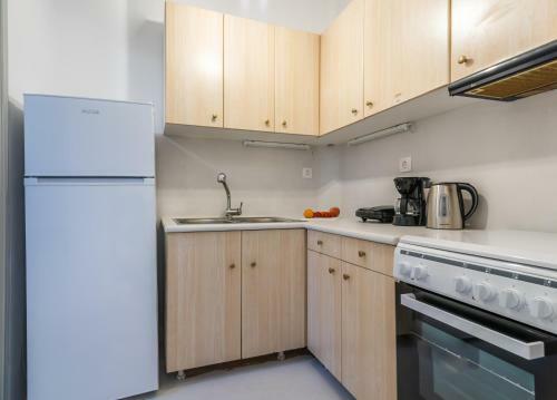 Plaka Suites