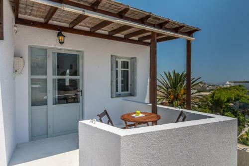 Plaka Suites