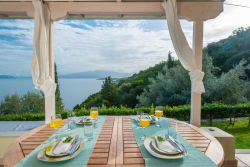 Meganisi Villas