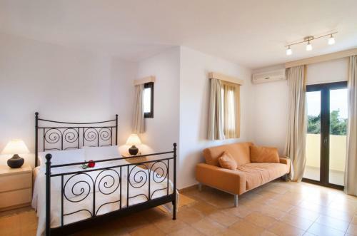 Miraluna Aparthotel