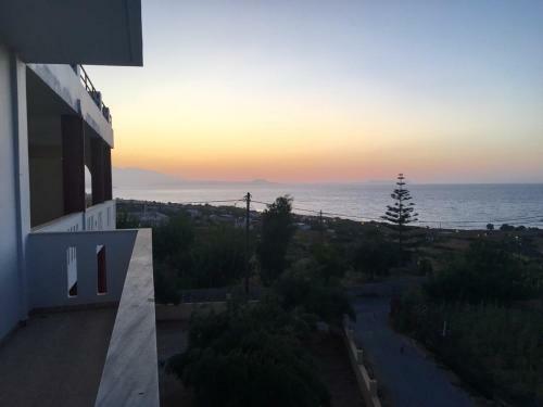 Manolis Apartments