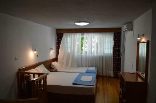 Aparthotel Galanis Studios And Apartments
