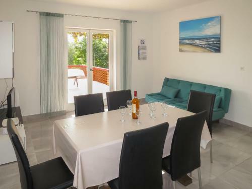 Holiday Home Bero - Ugl505
