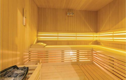 Four-bedroom Holiday Home In Kakma