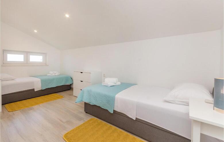 Five-bedroom Holiday Home In Kakma