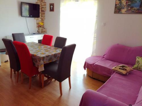 Apartments Bor - 20m From The Beach