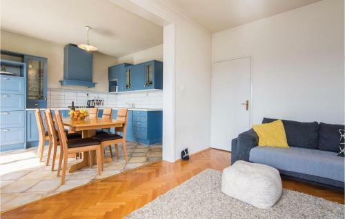 Three-bedroom Holiday Home In Bukovic