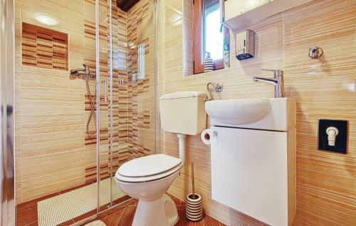 Two-bedroom Holiday Home In Kumrovec