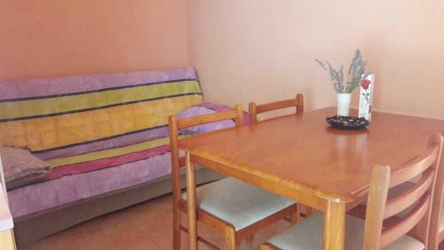 Apartments Dubravko-5m From Beach