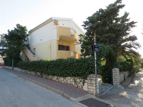 Hostal Apartments Palma Novalja