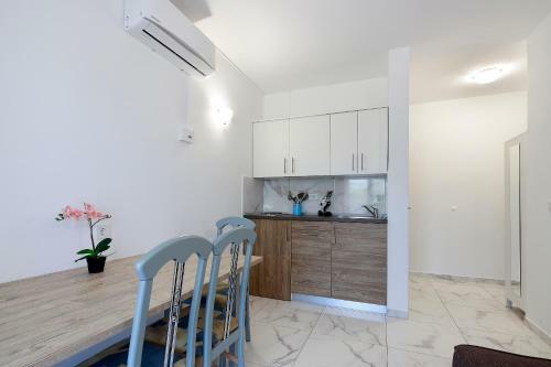 City Pool Apartments Novalja
