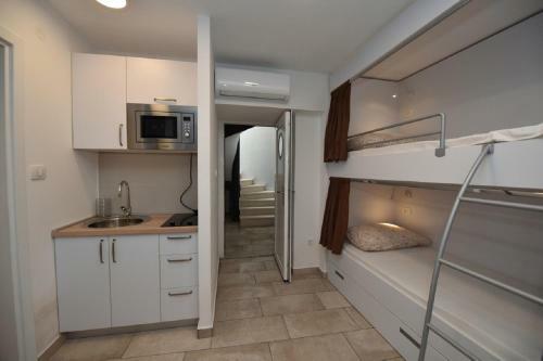 Apartamentos Guesthouse Tissa