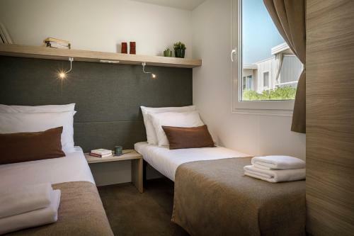Amber Sea Luxury Village Mobile Homes