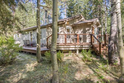 Homewood Cabin Among The Pines