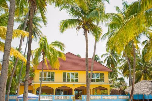 Hostal Bwejuu Beach Palm Villa