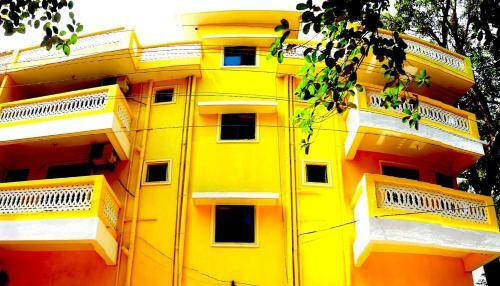 Hostal Crystal Goa Residence
