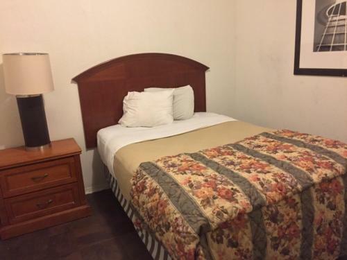 Posada Ranch House Inn & Suites