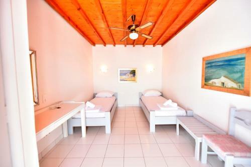 Hostal Artemida's Village