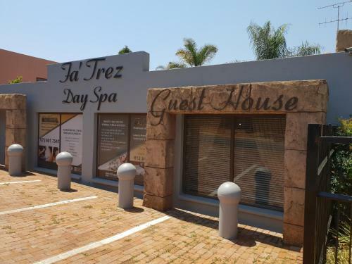 Hostal Fa'trez Guest House & Spa