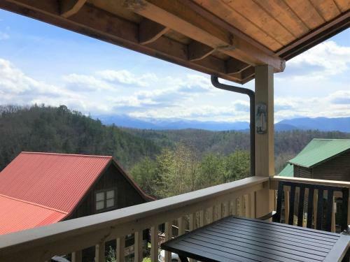 Rocky Top Rendez Cabin
