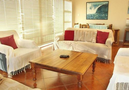 Point Village Accommodation - Laurie's House