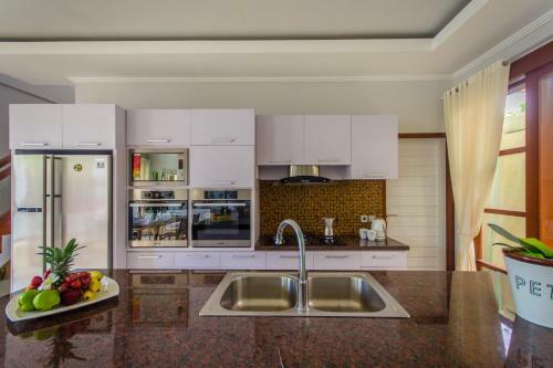 Golden Palm Villa