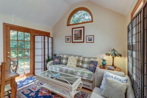 Hyannis Hideaway