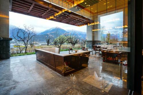 Hotel Hilton Linzhi Resort