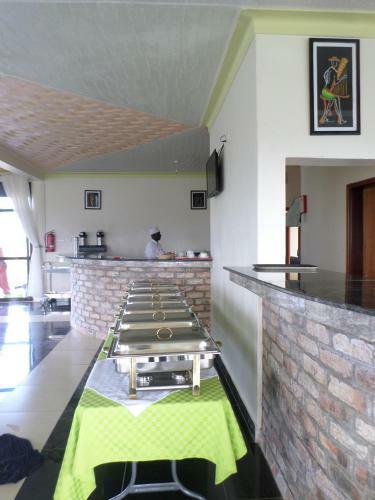 The Crested Crane Bwindi Hotel