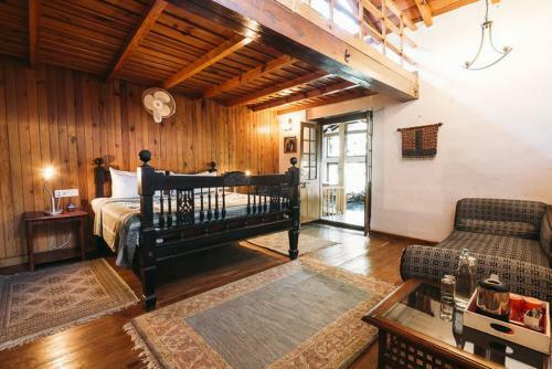 Hotel Bara Bungalow Gethia, Nainital - A Rosakue Collection