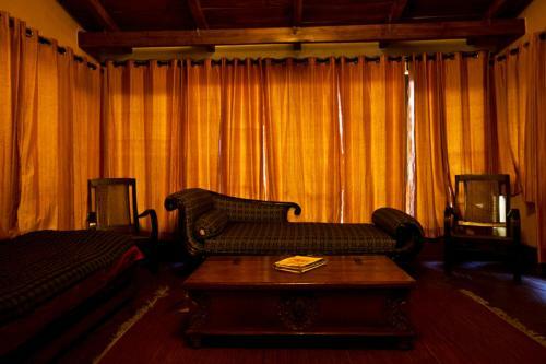 Hotel Bara Bungalow Gethia, Nainital - A Rosakue Collection