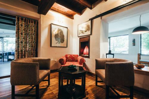 Hotel Bara Bungalow Gethia, Nainital - A Rosakue Collection