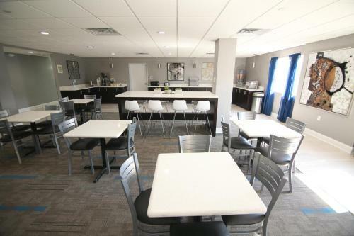 Hotel Home Inn And Suites Memphis