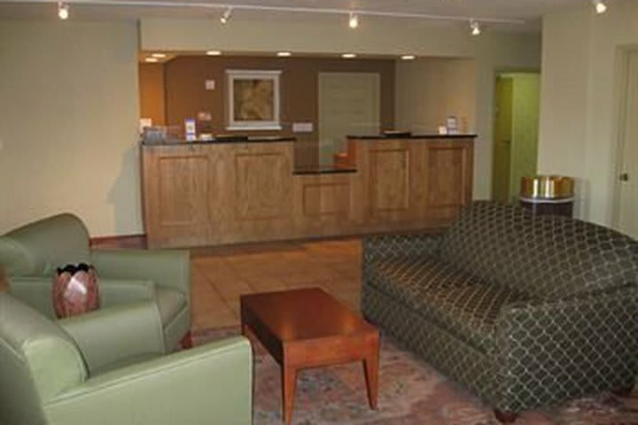 Hotel Baymont By Wyndham Canton