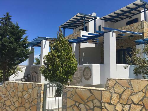 Aparthotel Serifos Palace