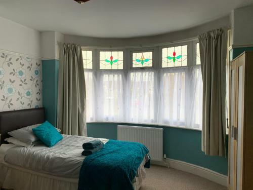 Hostal Maple Leaf Guest House