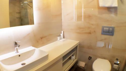 Z Exclusive Hotel And Villas