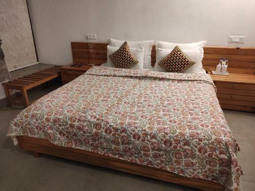 Hotel Aamod Monolith Resort Bhimtal