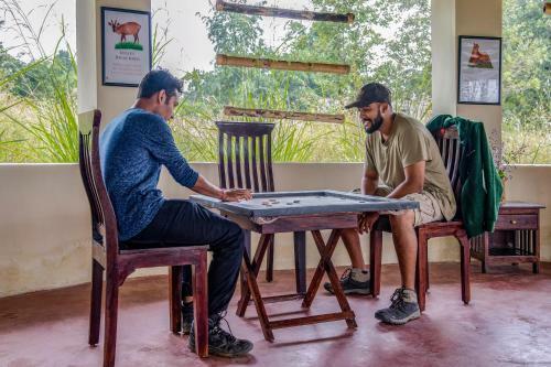 Lodge Camp Dev Vilas