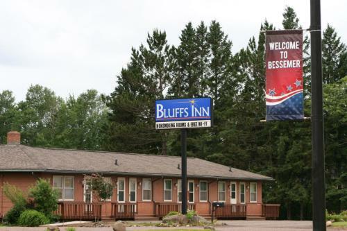 Motel Bluffs Inn