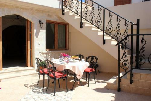 Ioanna House