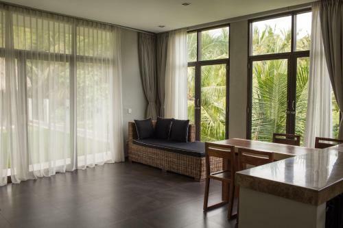 Balian Surf Villas