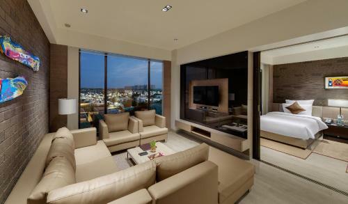 Hotel Wyndham Ahmedabad Shela