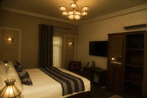 Hostal Hotel Le Petit Brussel