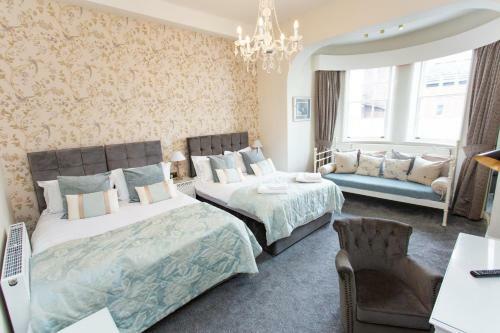 The Queens Hotel