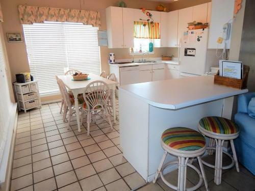 005 Bayside Oasis