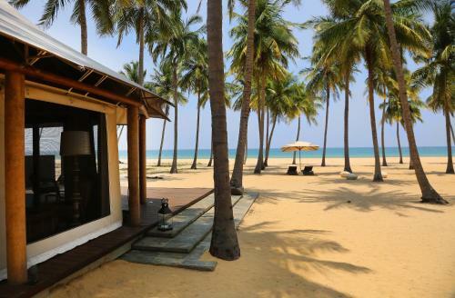 Hotel Karpaha Sands